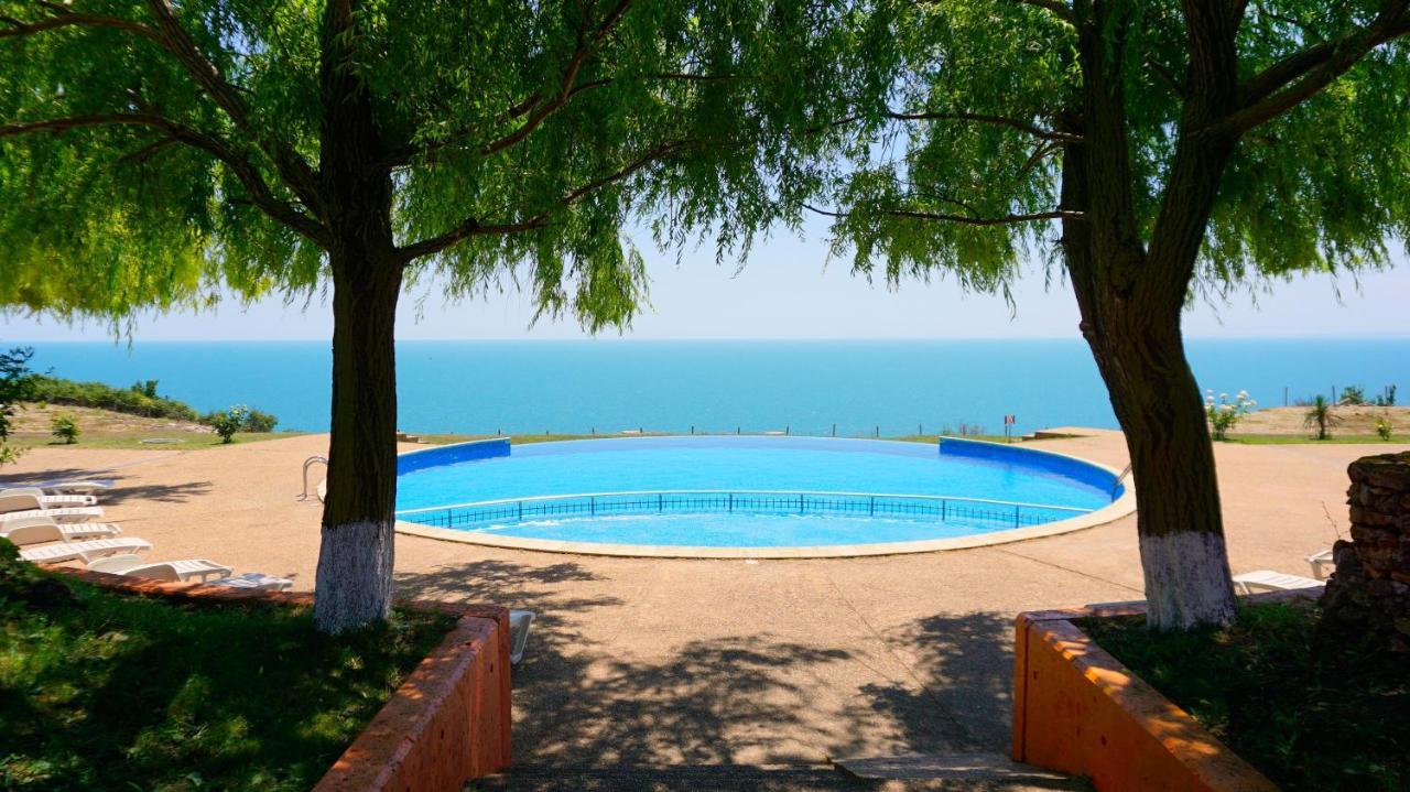 Морски Апартаменти Джулай Морнинг - July Morning Sea View Apartments Kavarna Esterno foto