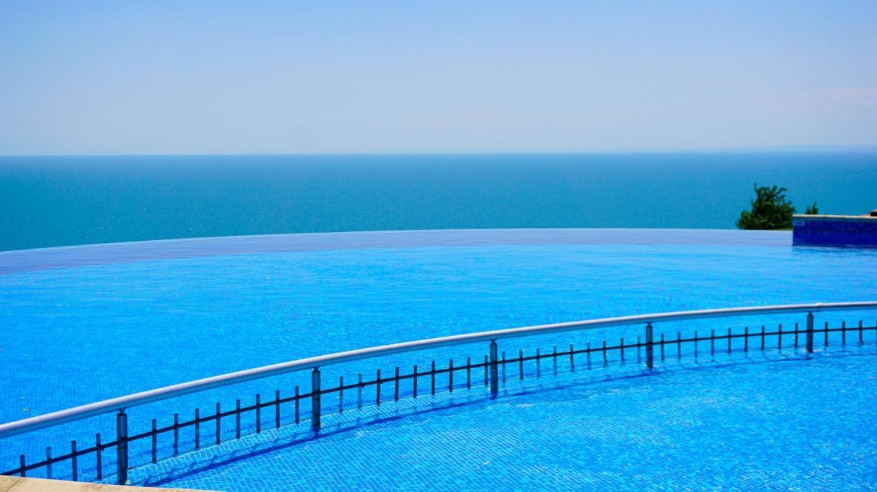 Морски Апартаменти Джулай Морнинг - July Morning Sea View Apartments Kavarna Esterno foto