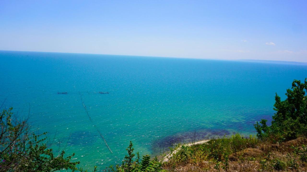 Морски Апартаменти Джулай Морнинг - July Morning Sea View Apartments Kavarna Esterno foto