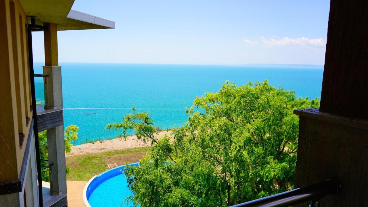Морски Апартаменти Джулай Морнинг - July Morning Sea View Apartments Kavarna Esterno foto