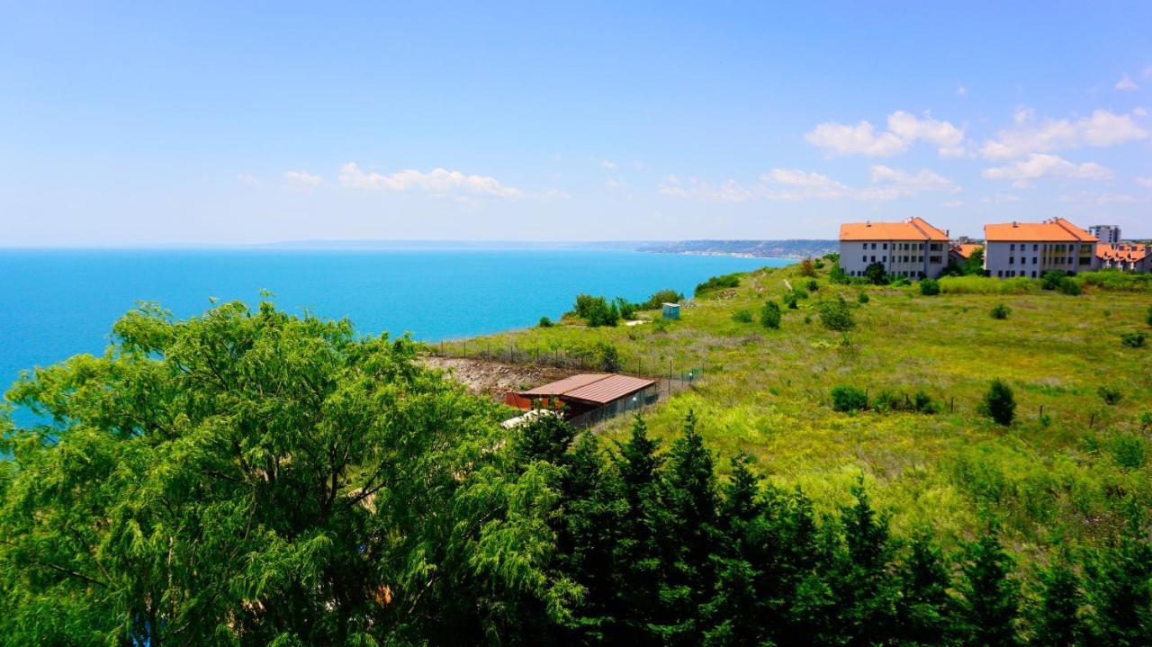 Морски Апартаменти Джулай Морнинг - July Morning Sea View Apartments Kavarna Esterno foto