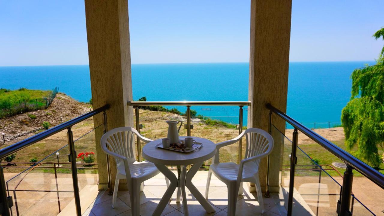 Морски Апартаменти Джулай Морнинг - July Morning Sea View Apartments Kavarna Esterno foto