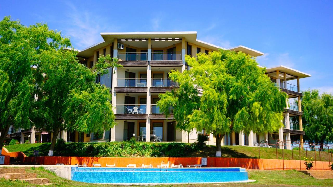 Морски Апартаменти Джулай Морнинг - July Morning Sea View Apartments Kavarna Esterno foto
