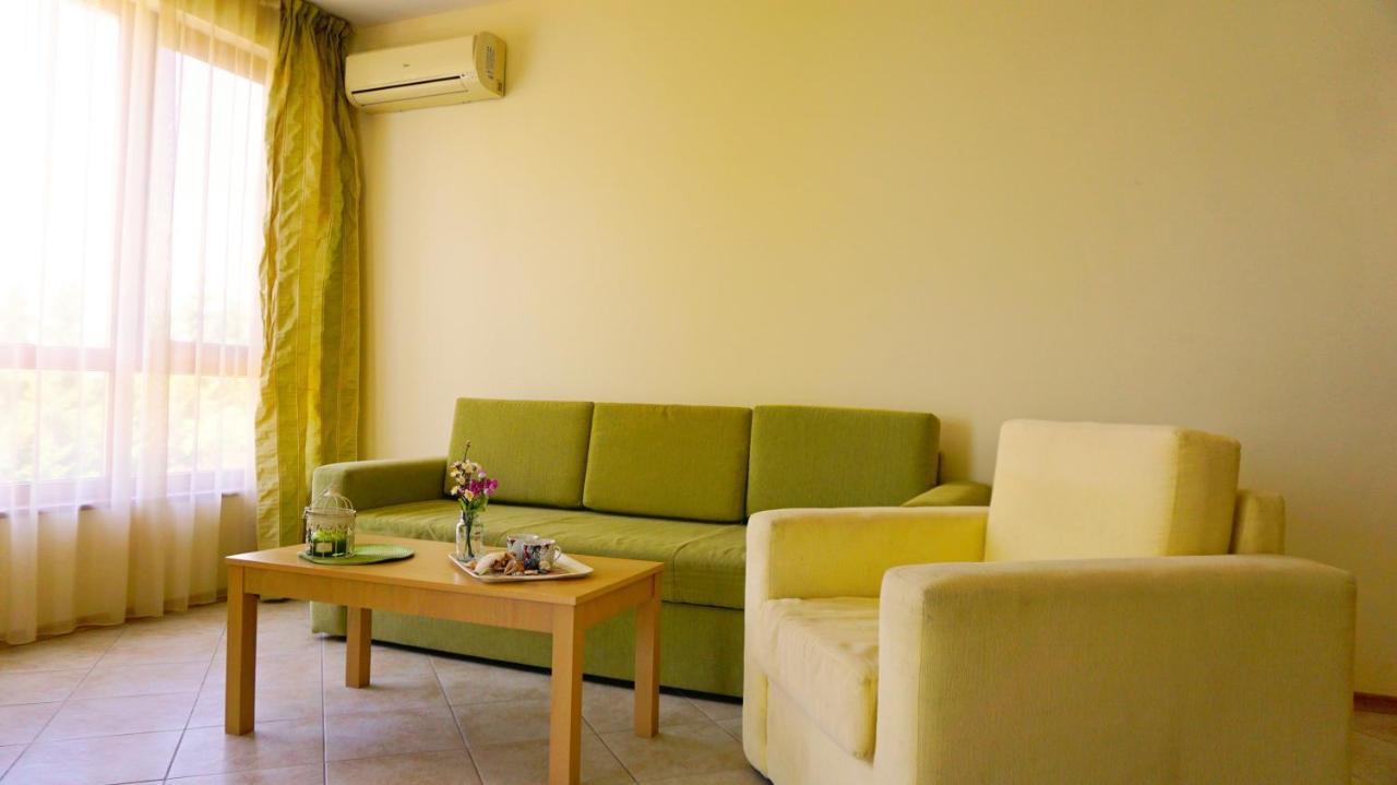 Морски Апартаменти Джулай Морнинг - July Morning Sea View Apartments Kavarna Esterno foto