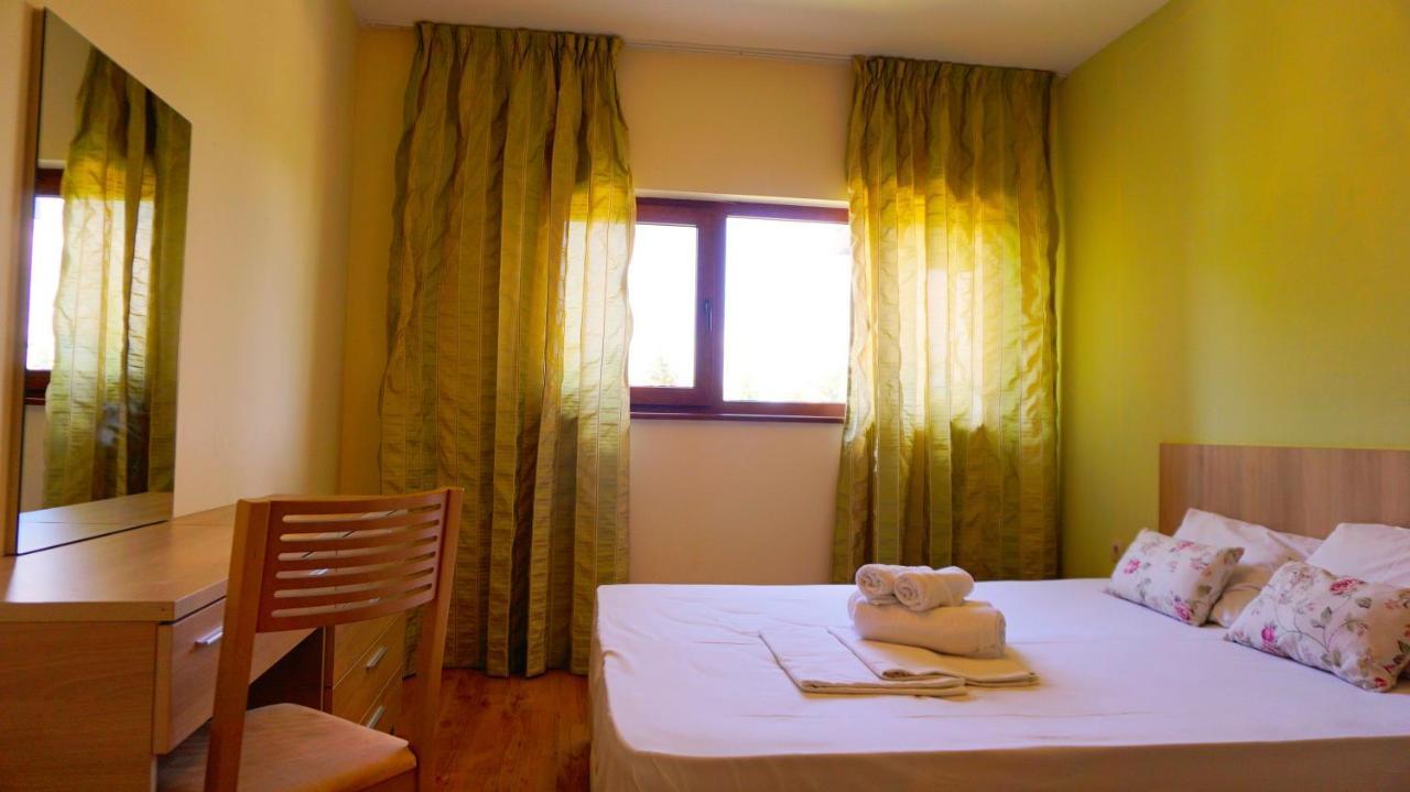 Морски Апартаменти Джулай Морнинг - July Morning Sea View Apartments Kavarna Esterno foto